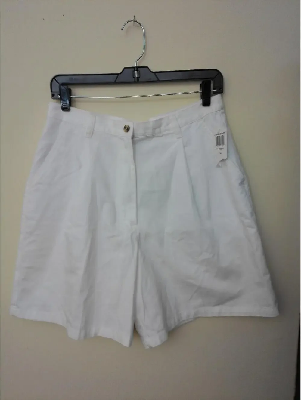 Charter Club Shorts Womens White Size‎ 12 Classic Fit High Rise Pleated NWT